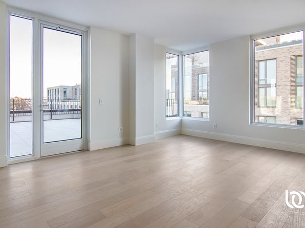 30-55 Vernon Blvd #8E