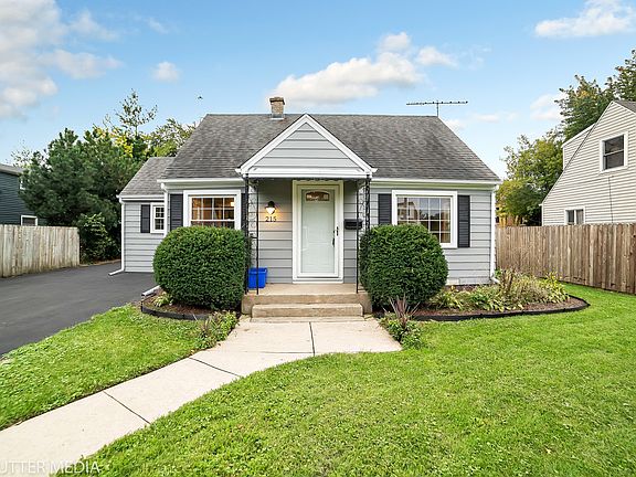 4th image of 215 Parkview Dr