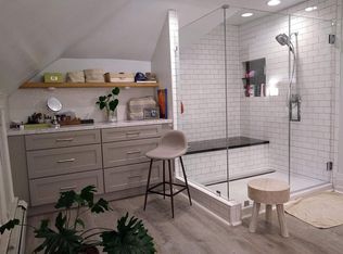 988 Park Ave, Rochester, NY 14610