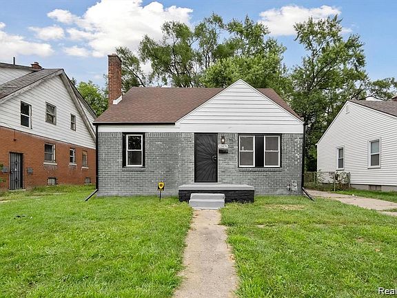 3rd image of 15876 Burt Rd