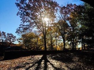 37 Kimlo Rd, Wellesley, MA 02481