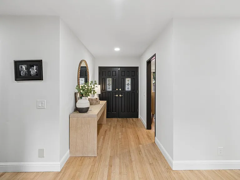 2800 Calle Vista Way — Photo 4
