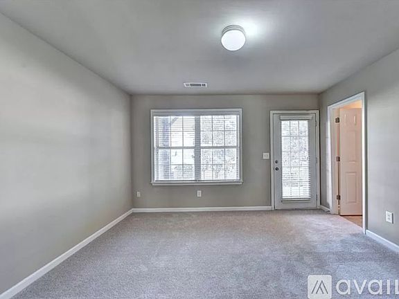 2nd image of 3790 Oxford Cir #2926