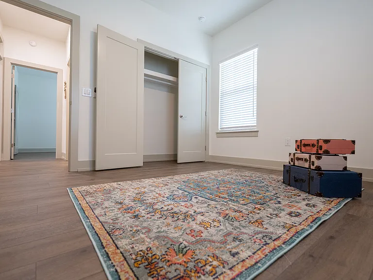 549 W Hancock St — Photo 20