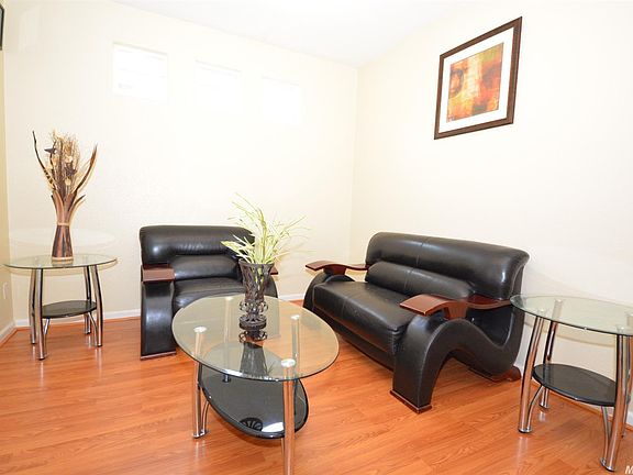 3rd image of 1836 Dawnelle Way