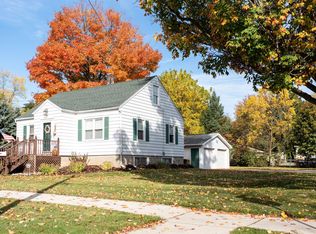 609 E Walker St, Saint Johns, MI