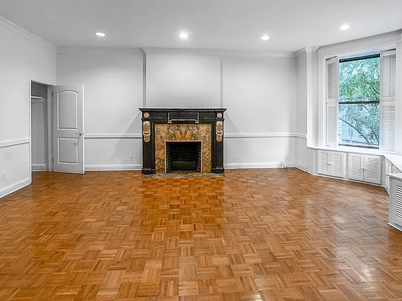 3rd image of 40 E 64th St APT 7