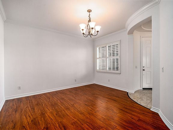 5th image of 8416 Vienna Dr