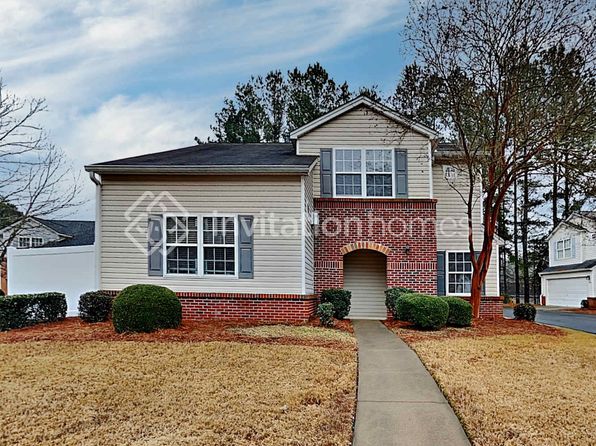 881 Windcroft Cir NW