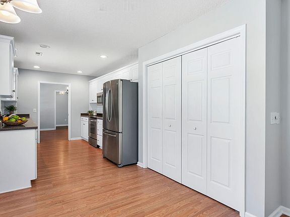 Breakfast table area in kitchen
