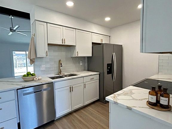 4th image of 1127 New Tree Ln