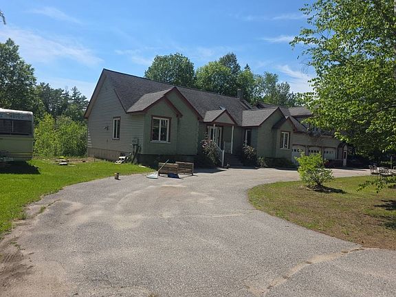 3rd image of 48 Dean Brook Dr