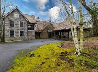 1898 Cherokee Trce, Sapphire, NC 28774