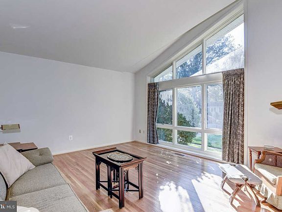 2nd image of 8421 Berea Dr