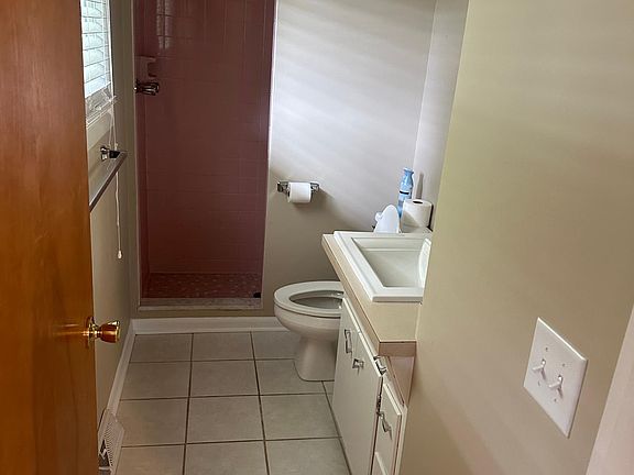 2nd image of 2739 Woodruff Ave