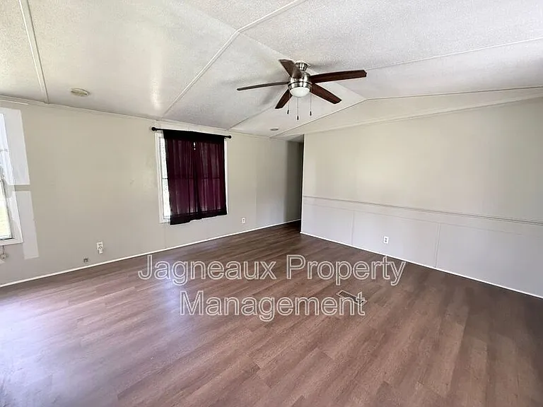 508 N Boone St — Photo 7