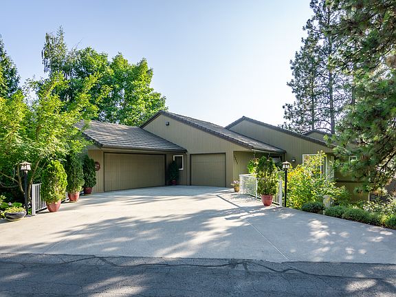 2nd image of 1311 E Sara Ln