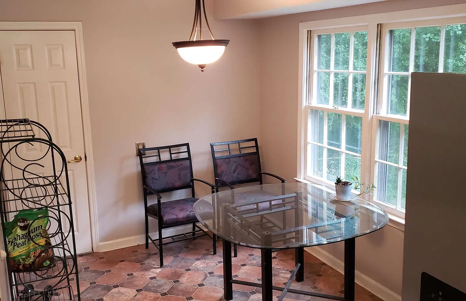 2 bed, $1,600 — Photo 4
