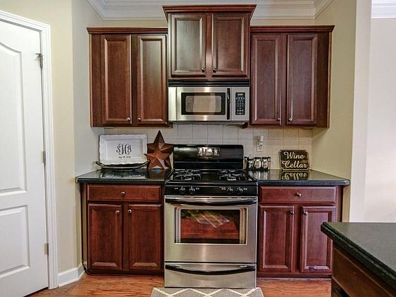 5th image of 5896 Oakbrook Lake Ct