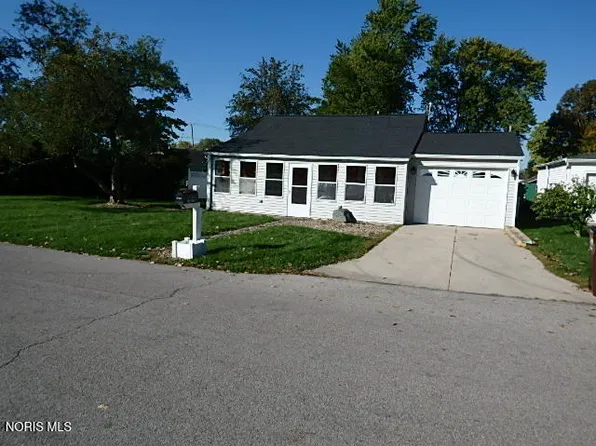 800 Wemor Ave, Defiance, OH 43512