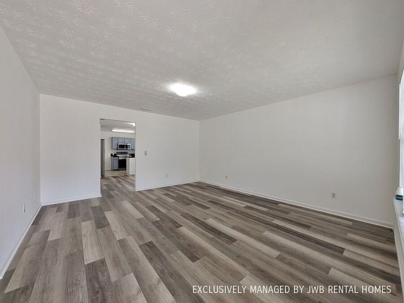 5th image of 358 Varella Ave