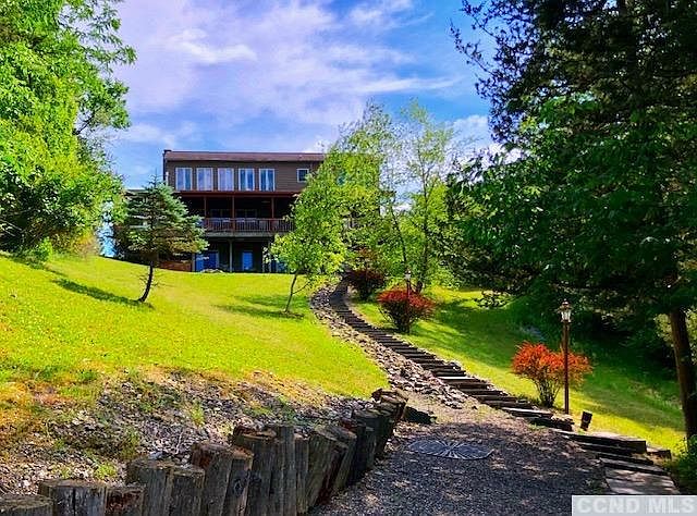 1st image of 93 Longwood Dr