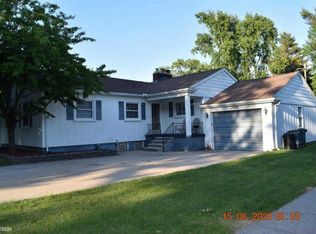 67656 Gleason St, Richmond, MI 48062