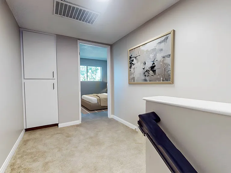 Mentone Apartments — Photo 16
