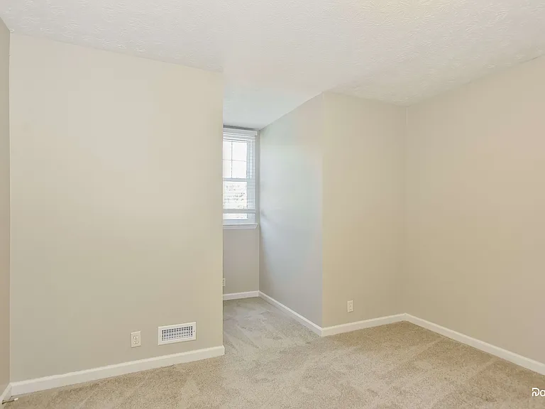 108 Shady Ln — Photo 9