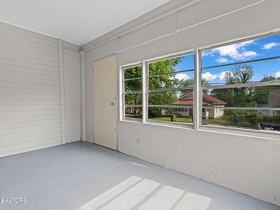 3rd image of 305 McGinley St