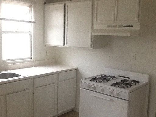 1st image of 3913 S Normandie Ave