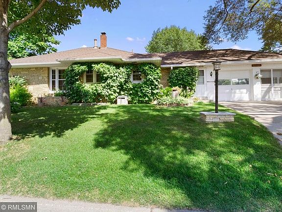 2nd image of 1600 Reaney Ave