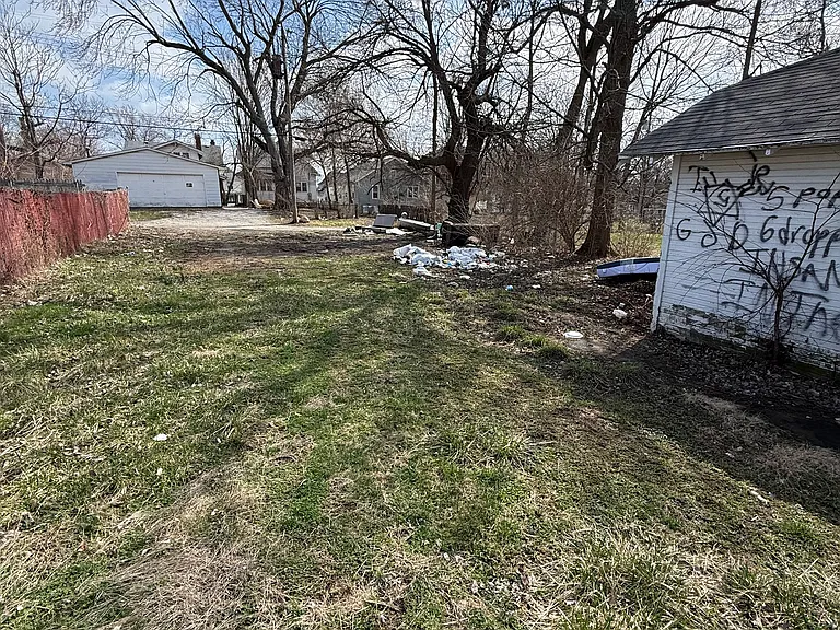 1334 N Edward St — Photo 8