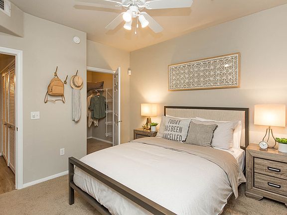 1c1 757 SQFT 1 Bed 1 Bath