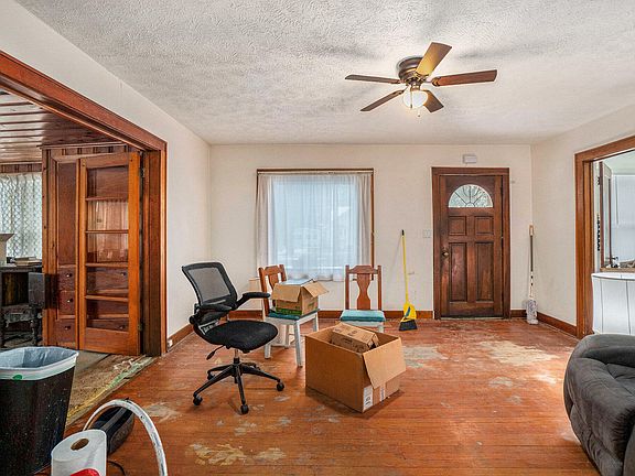 3rd image of 2616 Fairfield Ave