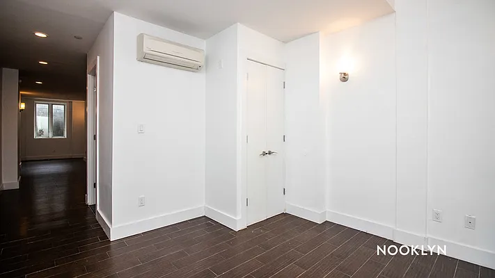 Rented by Nooklyn NYC LLC | media 47