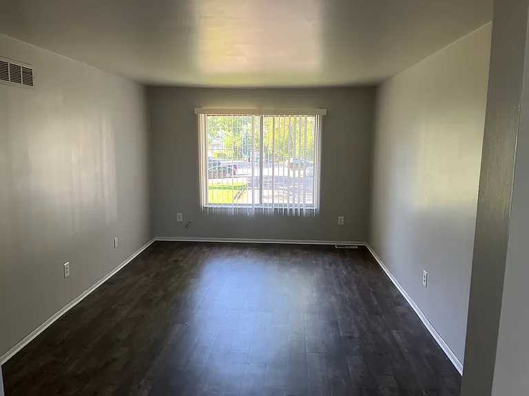 10980 Highland Rd #6 — Photo 3