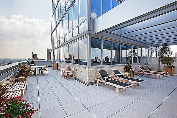 Sold by Douglas Elliman | media 21
