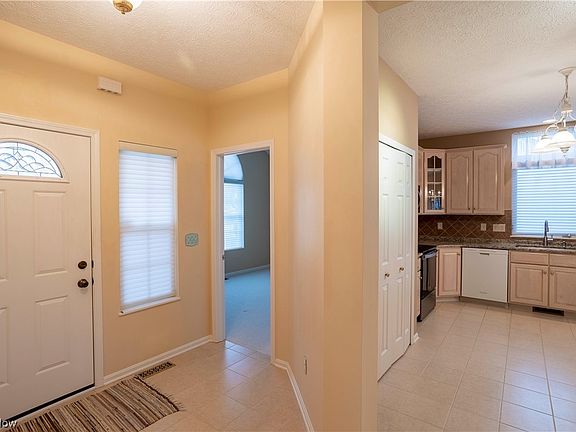 5th image of 32820 Titus Hill Ln