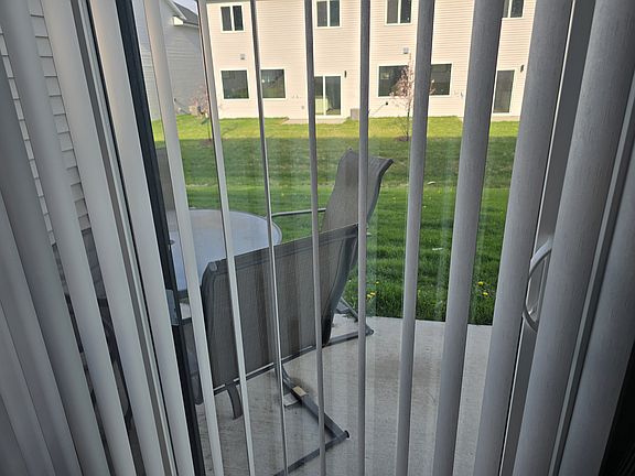 3rd image of 6931 Bluebell Ct
