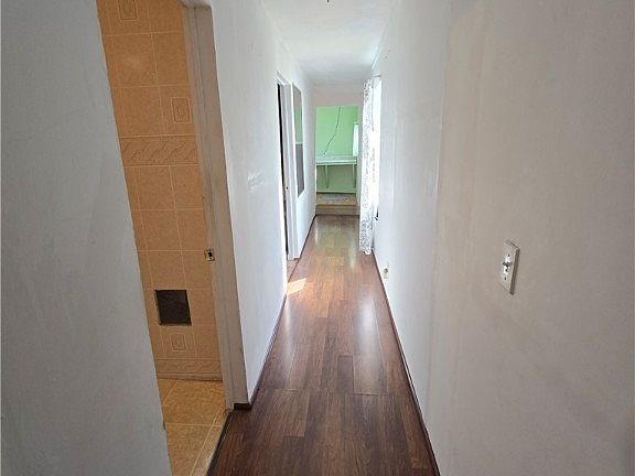 5th image of 400 Hardy St