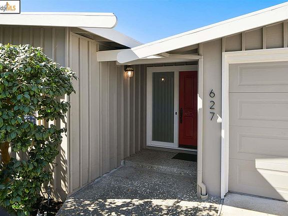2nd image of 627 Sonoma St