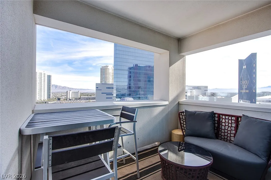 Sky Las Vegas — Photo 3
