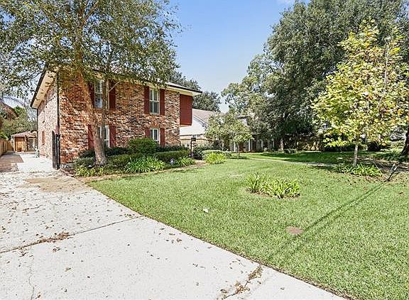 2nd image of 5348 Bellaire Dr