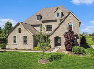 23639 N Crooked Tree Ct, South Lyon, MI 48178