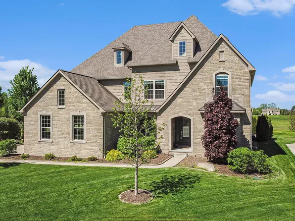 23639 N Crooked Tree Ct, South Lyon, MI 48178