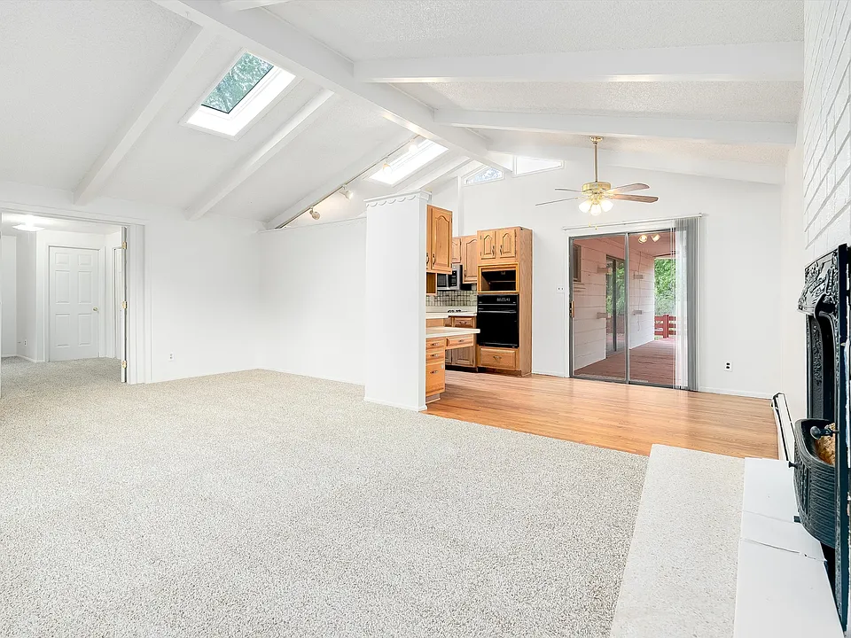 850 W Chenango Ave
