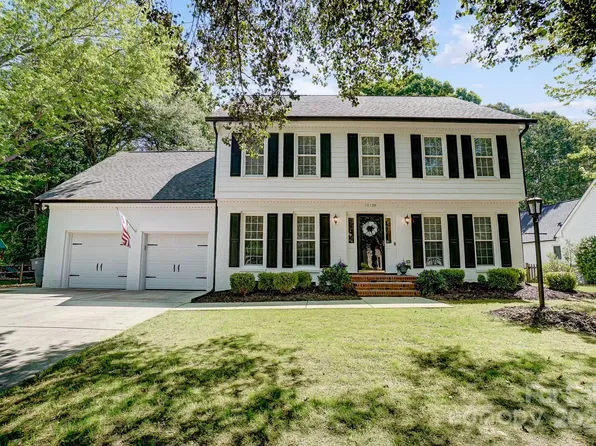 10129 Hanover Glen Rd, Charlotte, NC 28210
