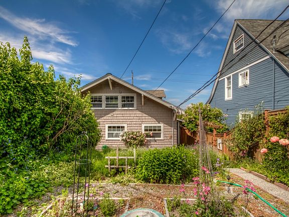 4th image of 3320 N 31st St