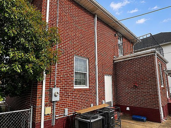 5th image of 2804 Edgewood Ave